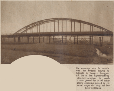 874683 Gezicht op de bouw van de brug over het toekomstige Amsterdam-Rijnkanaal in de Rijksstraatweg tussen Utrecht en ...